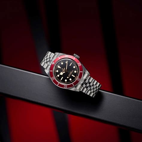 tudor black bay bordeaux